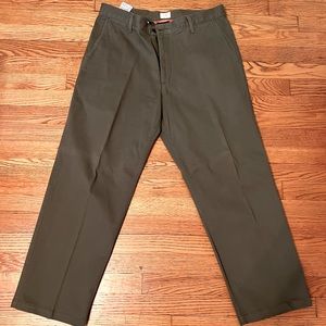 Dockers Men’s Classic Fit Pants